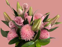 Load image into Gallery viewer, Feminine Bouquet