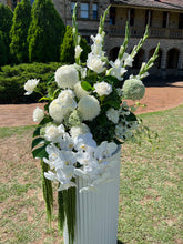 Load image into Gallery viewer, Plinth Flowers-Wedding flower arrangements ~Perth