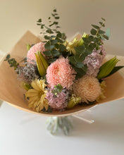 Load image into Gallery viewer, Pretty pastel flower bouquet
