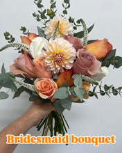 Load image into Gallery viewer, Peach,apricot,terracotta coloured bouquet

