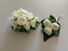 Load image into Gallery viewer, FRESH MINI ROSE WRIST CORSAGE 
