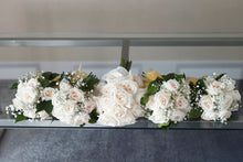 Load image into Gallery viewer, Bridal bouquet of roses
