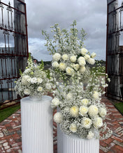 Load image into Gallery viewer, Perth Plinth flower arrangement.Varying in sizes , Plinth Flowers for Wedding Ceremony ,event styling in your colour scheme of choice .

