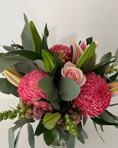 Pretty vase Arrangement of fresh flowers ,Perth